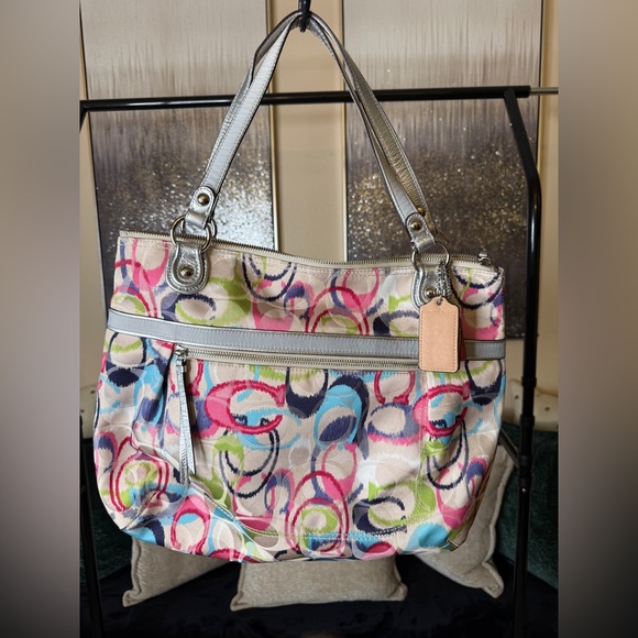 Coach Handbags - BARELY USED ———